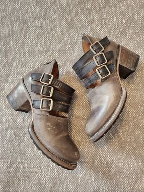 Freebird by Steven Dawson Grey Taupe Buckle Ankle Boots Leather Shoes, Size 7